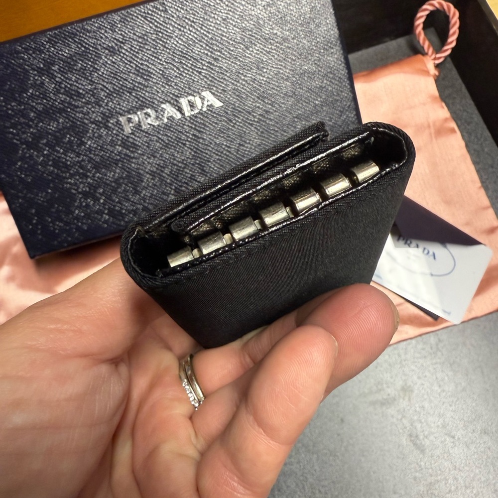 /traded/Prada Tessuto Key Holder - Picture 6 of 13